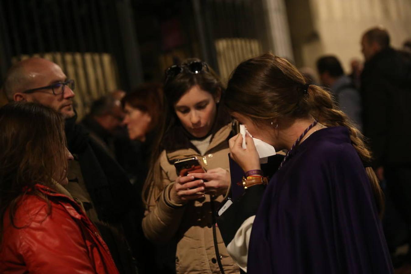 Lanzada, Vía Crucis, La Esperanza y La Cañilla protagonizan un Martes Santo en el que el sol acompaña a la devoción de miles de personas.