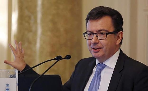 El ministro de Economía, Román Escolano, estrena cuenta de Twitter