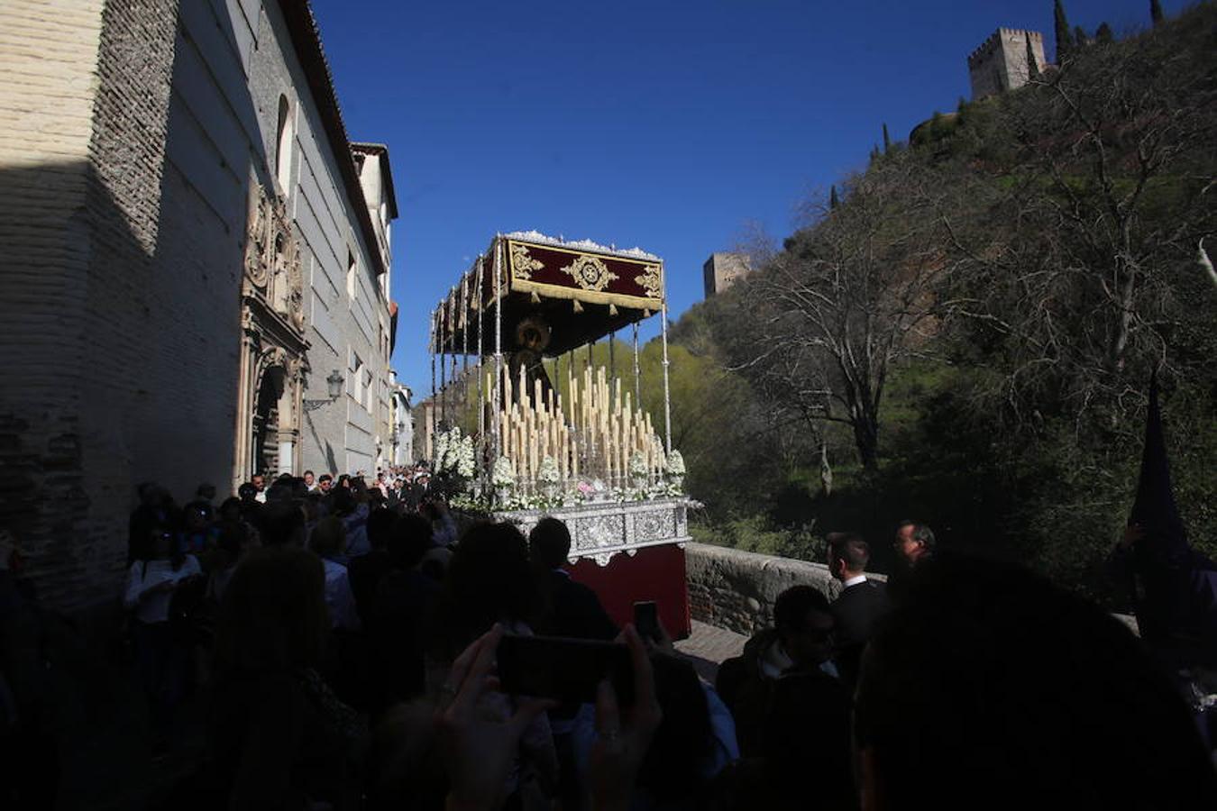 La Real Hermandad del Santo Via-Crucis, cofradía de Nazarenos de Nuestro Padre Jesús de la Amargura, María Santísima de las Lágrimas y Nuestra Señora de los reyes.