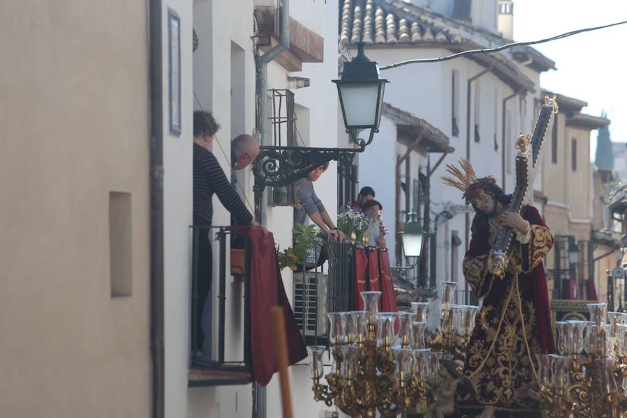 La Real Hermandad del Santo Via-Crucis, cofradía de Nazarenos de Nuestro Padre Jesús de la Amargura, María Santísima de las Lágrimas y Nuestra Señora de los reyes.