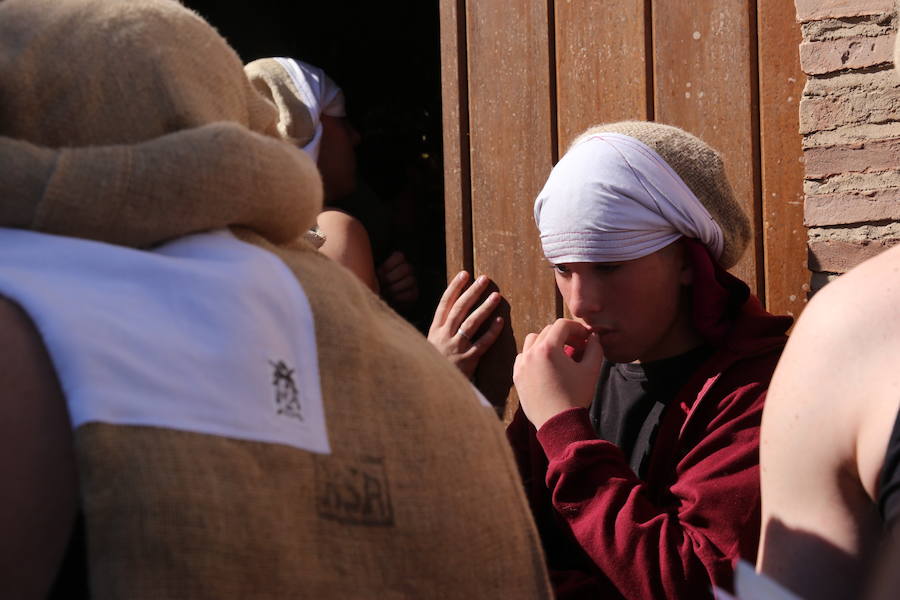 La Real Hermandad del Santo Via-Crucis, cofradía de Nazarenos de Nuestro Padre Jesús de la Amargura, María Santísima de las Lágrimas y Nuestra Señora de los reyes.