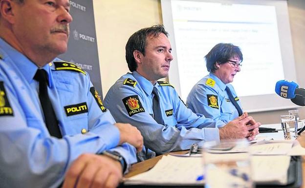 Responsables policiales dan cuenta de la investigación.