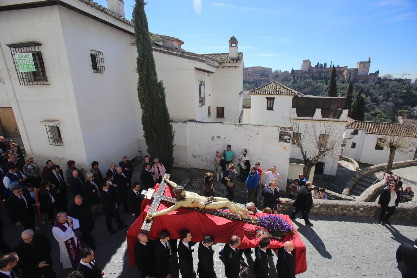 Traslado de la imagen del Cristo de la Misericordia desde el Albaicín al templo de San Pedro