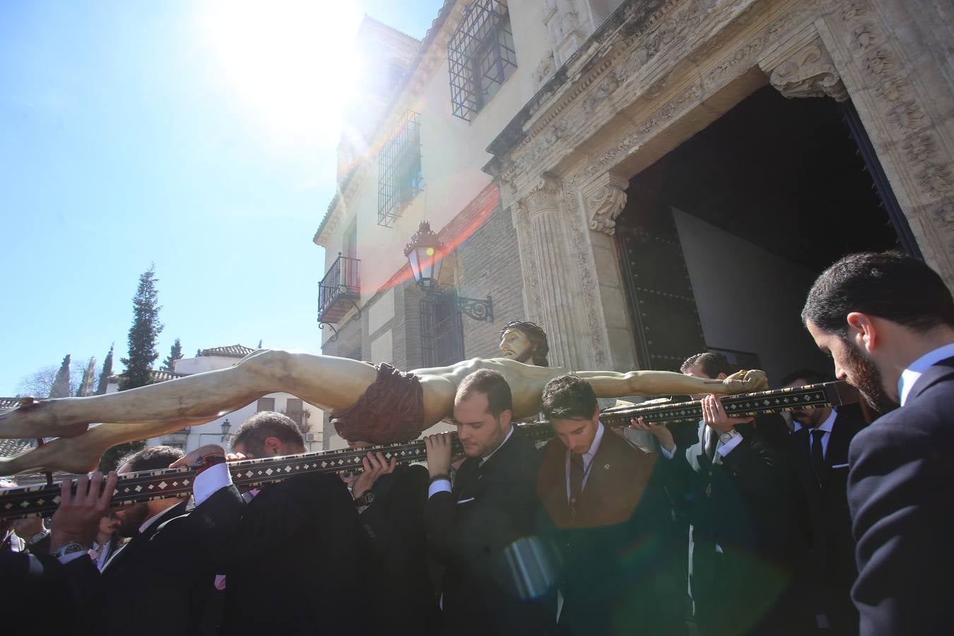 Traslado de la imagen del Cristo de la Misericordia desde el Albaicín al templo de San Pedro