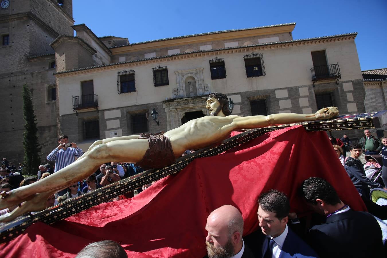 Traslado de la imagen del Cristo de la Misericordia desde el Albaicín al templo de San Pedro