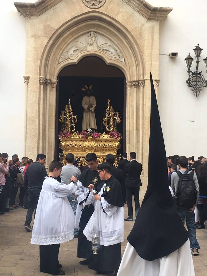 La hermandad ha dejado Santo Domingo con dos de las imágenes más bellas de la Semana Santa almeriense