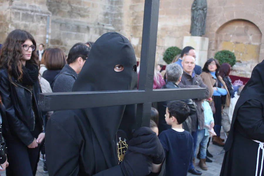 Solemne estación de penitencia de la hermandad del Santísimo Cristo del Mar, Nuestra Señora de las Lágrimas y San Juan Evangelista en el Monte Calvario