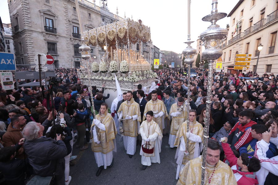 La hermandad de Nuestro Padre Jesús del Perdón y María Santísima de la Aurora Coronada procesiona este Jueves Santo