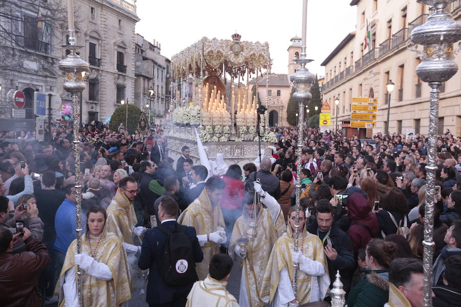 La hermandad de Nuestro Padre Jesús del Perdón y María Santísima de la Aurora Coronada procesiona este Jueves Santo