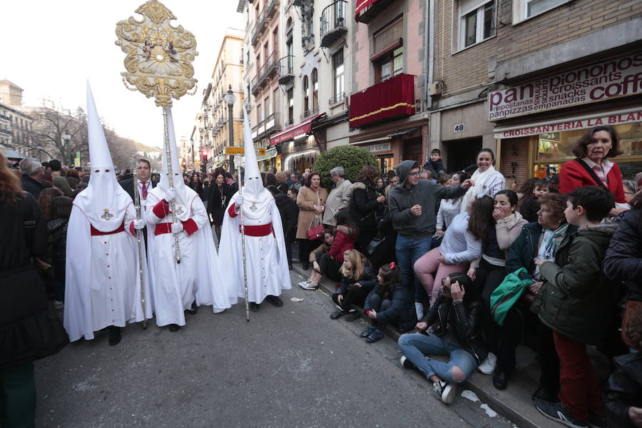 La hermandad de Nuestro Padre Jesús del Perdón y María Santísima de la Aurora Coronada procesiona este Jueves Santo