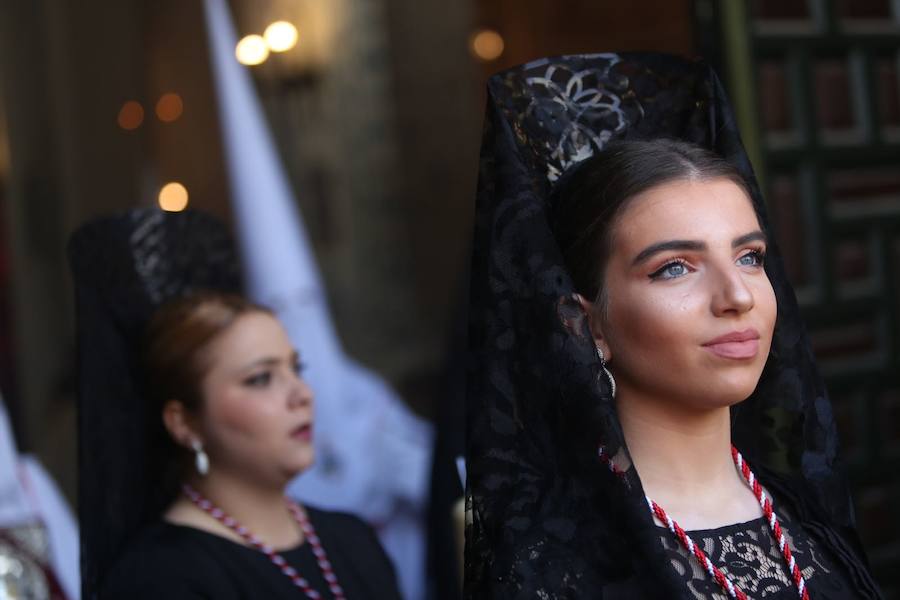 La hermandad de Nuestro Padre Jesús del Perdón y María Santísima de la Aurora Coronada procesiona este Jueves Santo