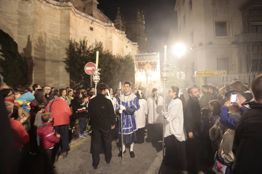 Cinco cofradías hacen hoy su recorrido por Granada. Sin duda, el Albaicín será el protagonista con La Concha, Aurora, Estrella y El Silencio 