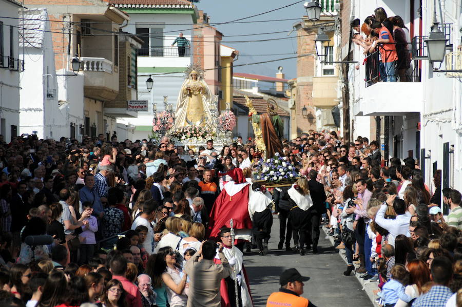 Desde hornazos, a reproducciones en miniatura de la Semana Santa, la provincia esconde tradiciones poco conocida para estos días.