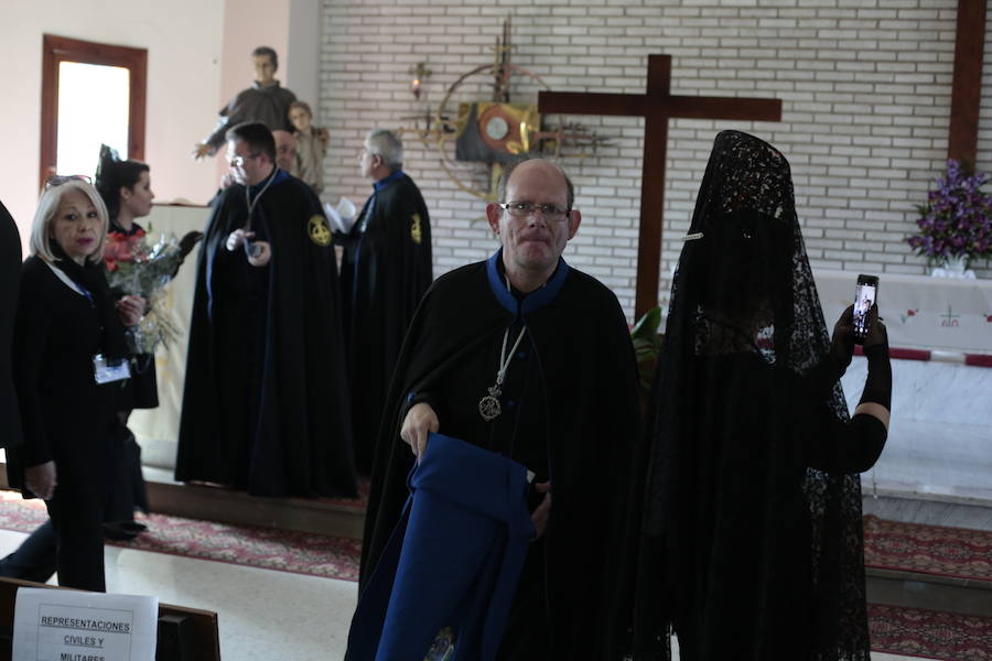 La Real Cofradía de Penitencia del Santísimo Cristo de la Redención y Nuestra Señora de la Salud recorre el Zaidín entre vítores 