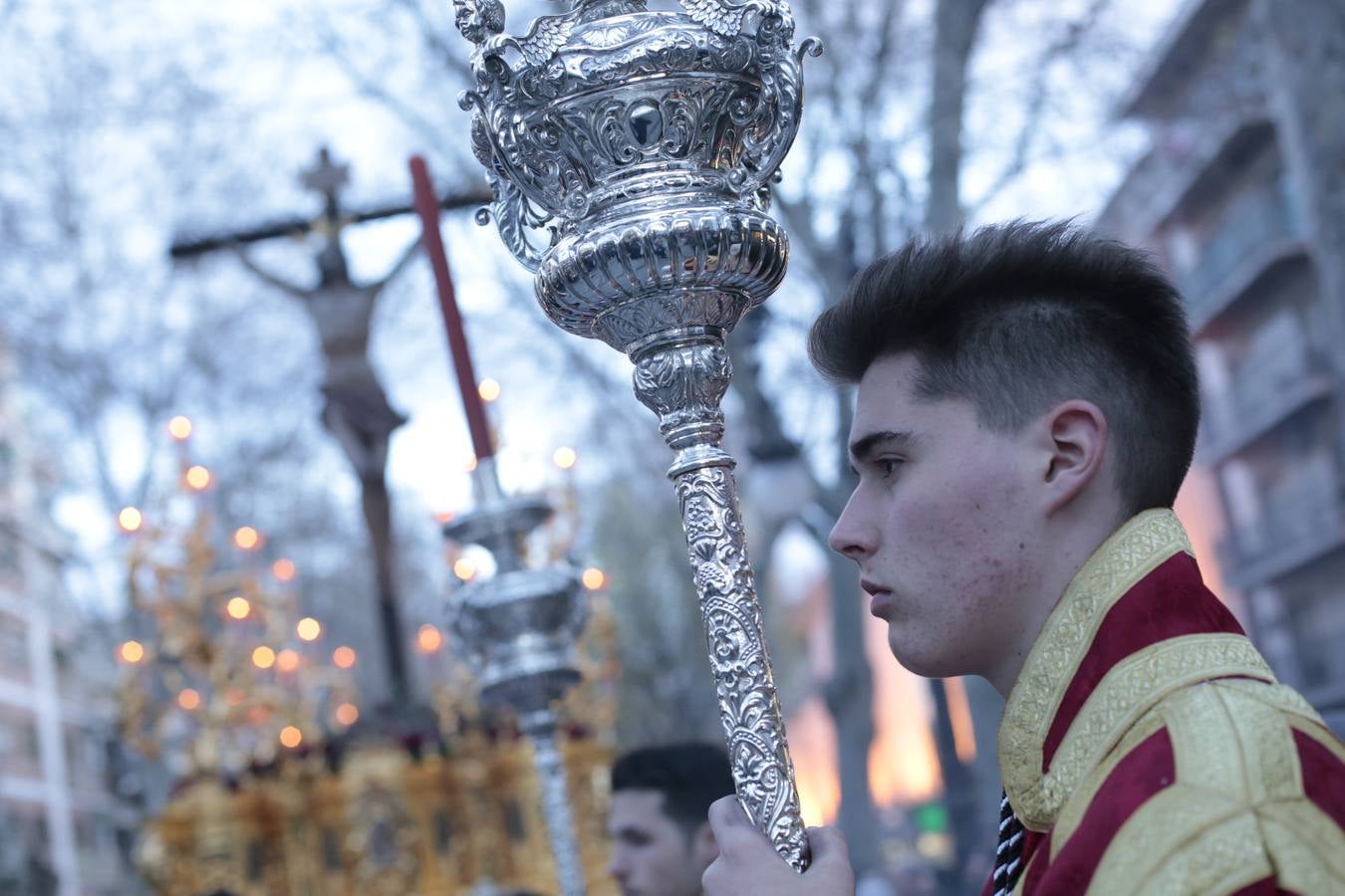 La cofradía del templo de San José de Calasanz estrena nuevo llamador para el paso de Cristo, realizado por Alberto Quiros, así como otro nuevo llamador para el paso de palio, una nueva parihuela en madera para el paso de Cristo y corona de espinas para el Señor, realizada por Antonio Hernández.