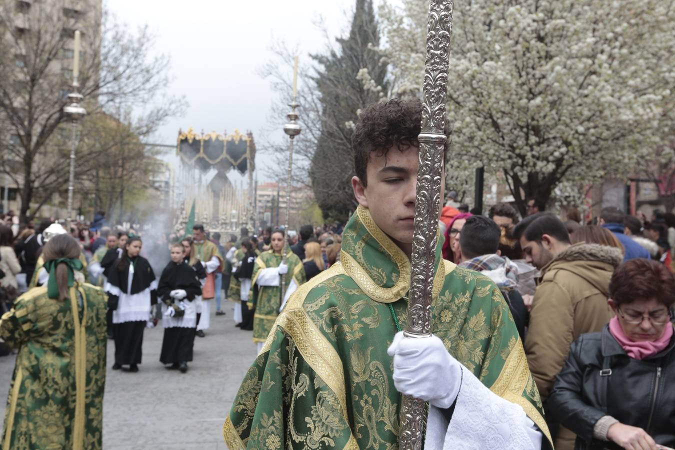 Este Viernes Santo ha vuelto la Legión a Granada. El Cristo de la Buena Muerte ha salido a las calles escoltado por una Escuadra de Gastadores de La Legión. En concreto, las unidades que se han desplazado hasta Granada pertenecen a la Brigada Rey Alfonso XIII II de la Legión con sede en Viator (Almería)