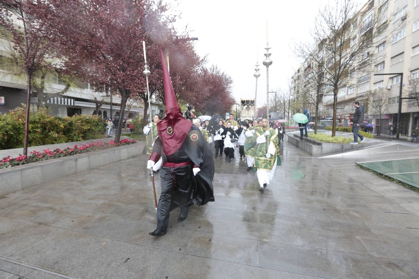 La lluvia obliga a la cofradía a volver a su templo