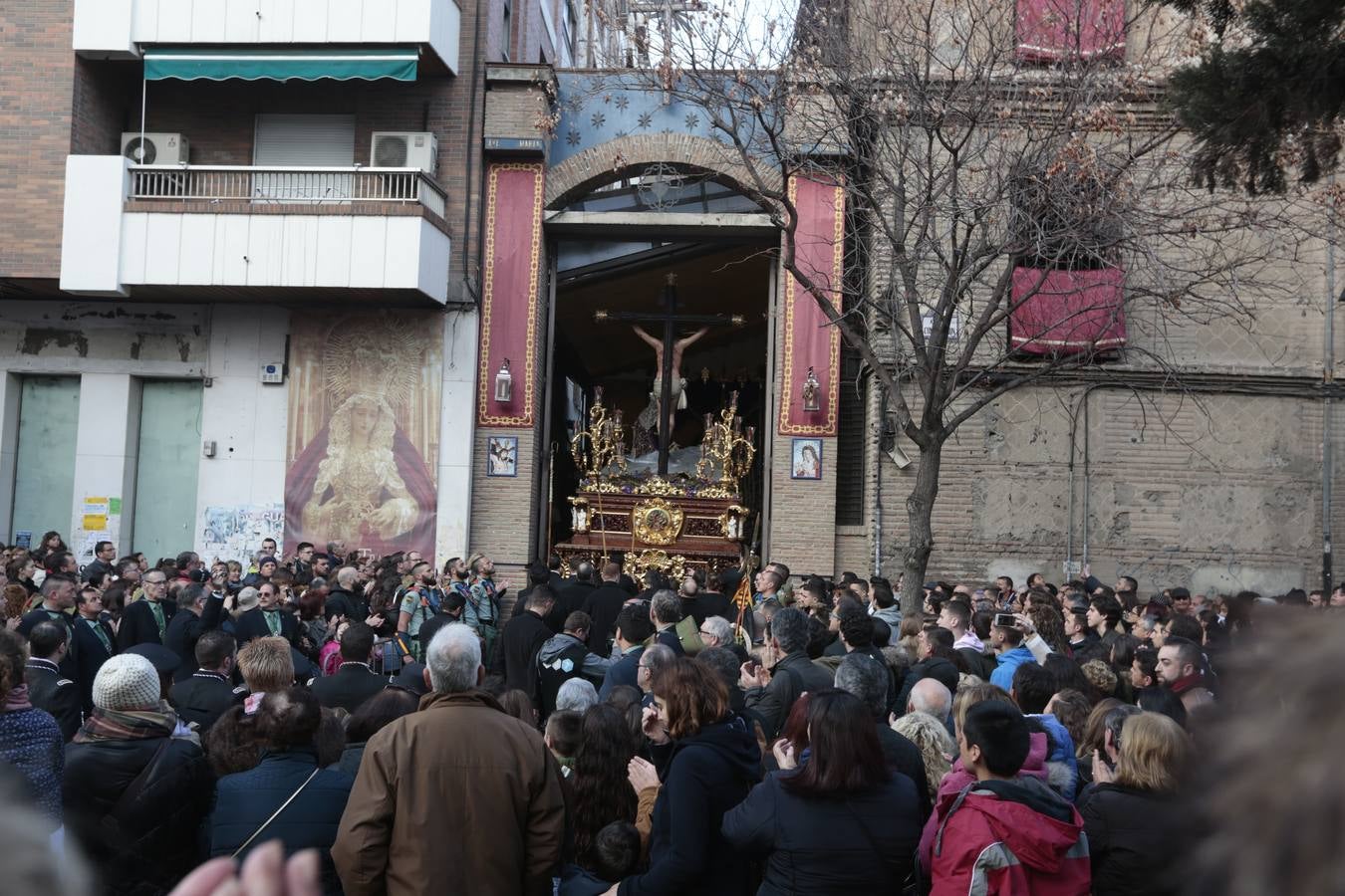 La lluvia obliga a la cofradía a volver a su templo