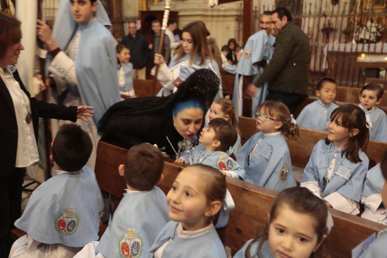 La cofradía del Resucitado de Regina Mundi pone hoy en la calle el gran estreno de esta Semana Santa. Se trata de las nuevas imágenes secundarias del paso: la Magdalena, San Juan y San Pedro. Las mismas ha sido realizadas por Israel Cornejo y vestidas por Benjamín Rodríguez. Hoy, por vez primera, salen a la calle.