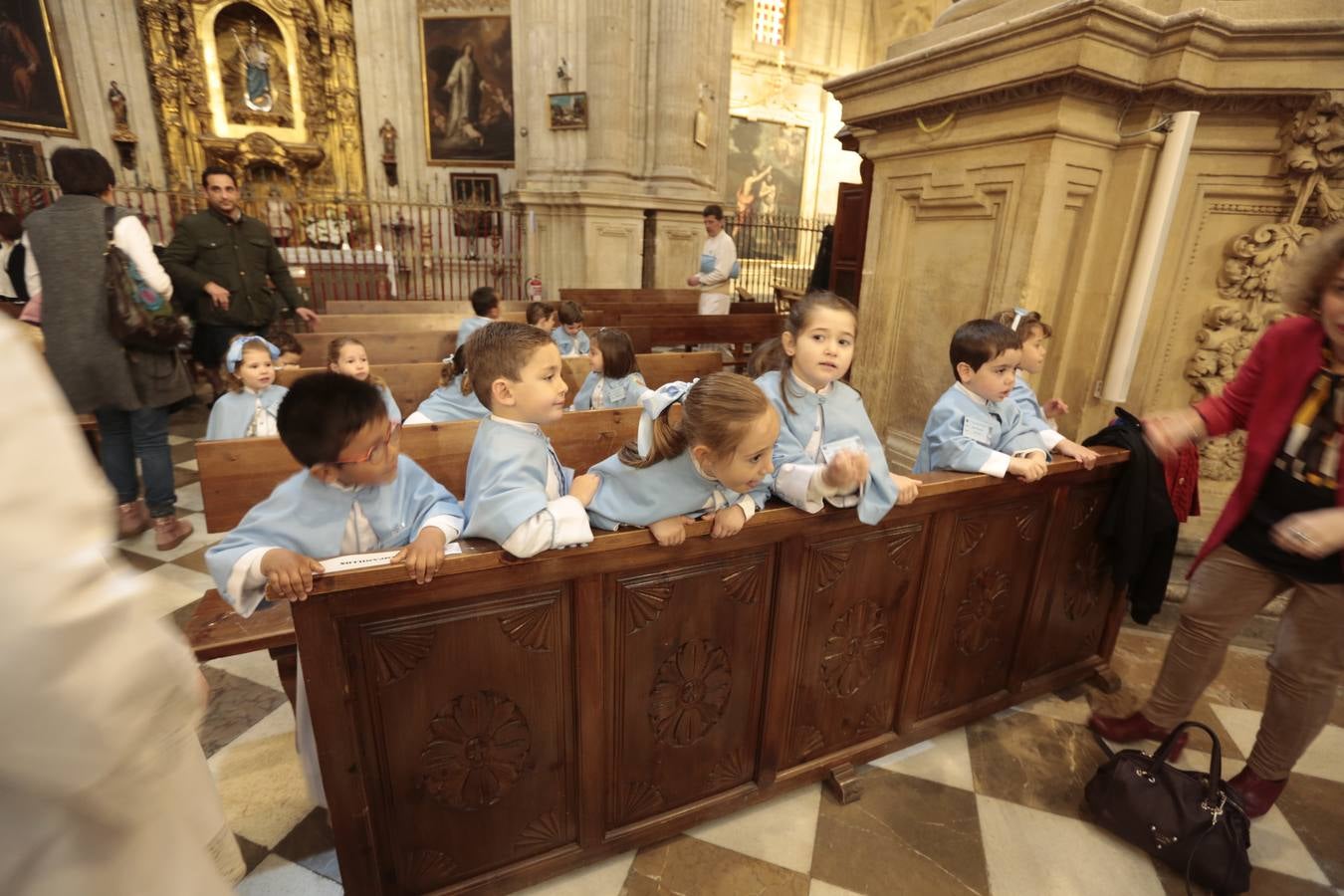 La cofradía del Resucitado de Regina Mundi pone hoy en la calle el gran estreno de esta Semana Santa. Se trata de las nuevas imágenes secundarias del paso: la Magdalena, San Juan y San Pedro. Las mismas ha sido realizadas por Israel Cornejo y vestidas por Benjamín Rodríguez. Hoy, por vez primera, salen a la calle.