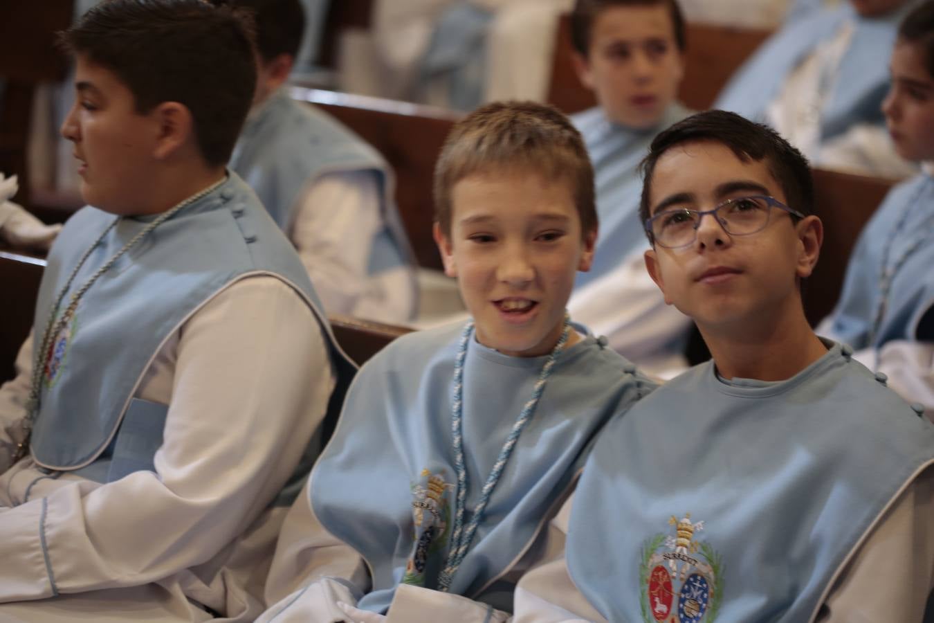 La cofradía del Resucitado de Regina Mundi pone hoy en la calle el gran estreno de esta Semana Santa. Se trata de las nuevas imágenes secundarias del paso: la Magdalena, San Juan y San Pedro. Las mismas ha sido realizadas por Israel Cornejo y vestidas por Benjamín Rodríguez. Hoy, por vez primera, salen a la calle.