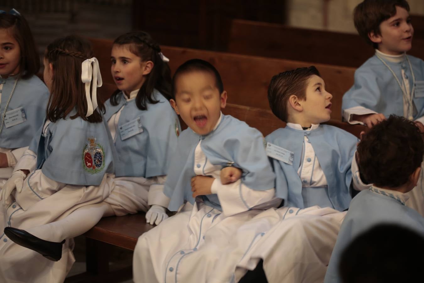 La cofradía del Resucitado de Regina Mundi pone hoy en la calle el gran estreno de esta Semana Santa. Se trata de las nuevas imágenes secundarias del paso: la Magdalena, San Juan y San Pedro. Las mismas ha sido realizadas por Israel Cornejo y vestidas por Benjamín Rodríguez. Hoy, por vez primera, salen a la calle.