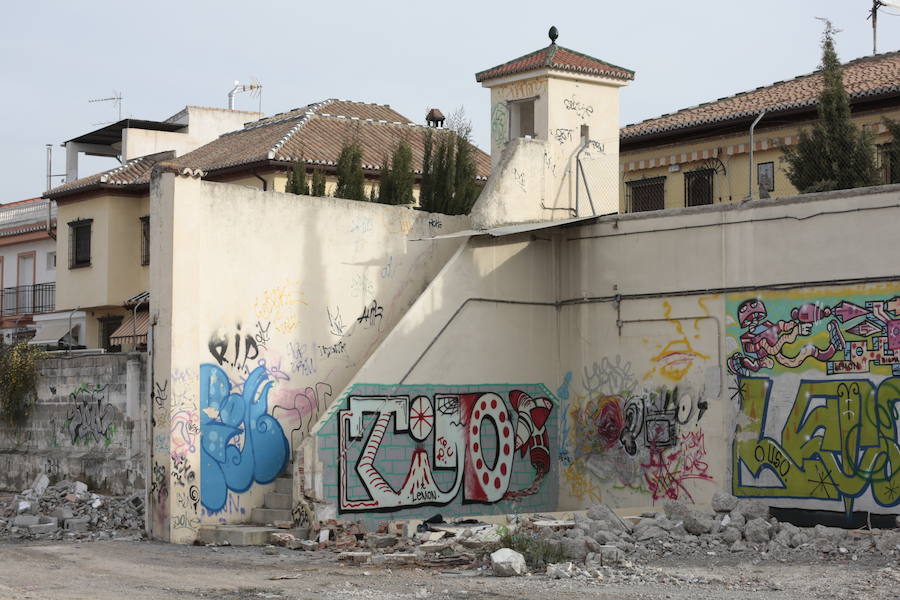 El derribo de los viejos pabellones de Mondragones permitirá crear el primer parque arqueológico romano de Granada