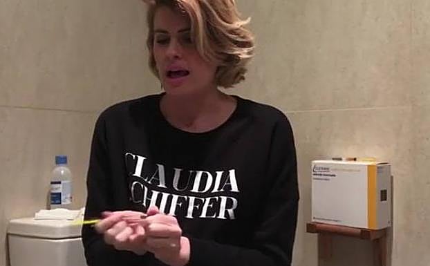 "El embarazo no es perfecto": Adriana Abenia descubre cómo se pincha heparina