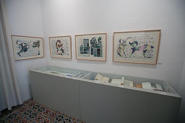 Alberti, en casa de Lorca. Las 'Liricografías' del poeta, y también dibujante, gaditano, se mezclan con ediciones únicas.