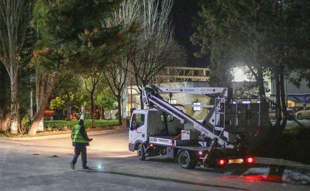Un camión entra en la planta de residuos urbanos de Alhendín la misma noche que apareció el cadáver del bebé.