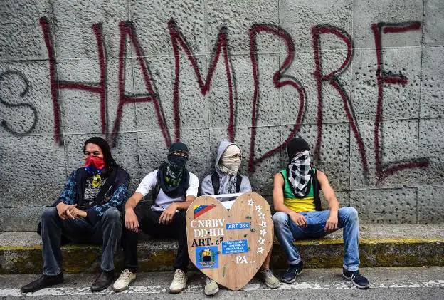 La falta de trabajo y comida ha espoleado la violencia y el surgimiento de pandillas juveniles en las grandes ciudades venezolanas.
