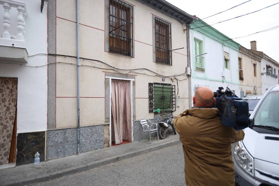 La víctima presentaba un impacto de bala y, a pesar de las maniobras de reanimación cardiopulmonar practicadas por los facultativos médicos, no se ha podido hacer nada por salvar su vida