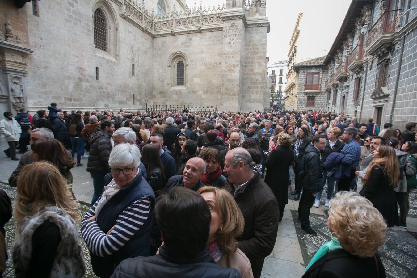 Los granadinos llenan museos y plazas en una jornada en la que el tiempo invita a disfrutar de la cultura
