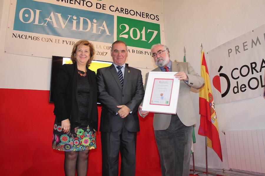 Carboneros entregó ayer sus premios Corazón de Olavidia | Entre los distinguidos, el periódico IDEAL, la Fundación Real Madrid y Baltasar Garzón