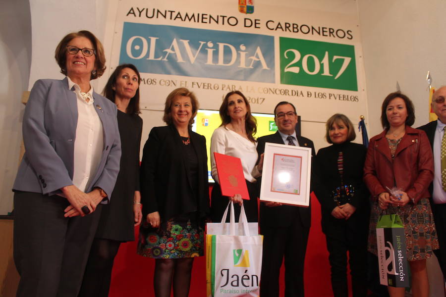 Carboneros entregó ayer sus premios Corazón de Olavidia | Entre los distinguidos, el periódico IDEAL, la Fundación Real Madrid y Baltasar Garzón