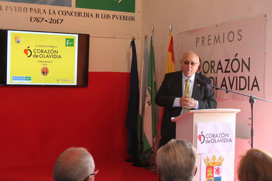 Carboneros entregó ayer sus premios Corazón de Olavidia | Entre los distinguidos, el periódico IDEAL, la Fundación Real Madrid y Baltasar Garzón