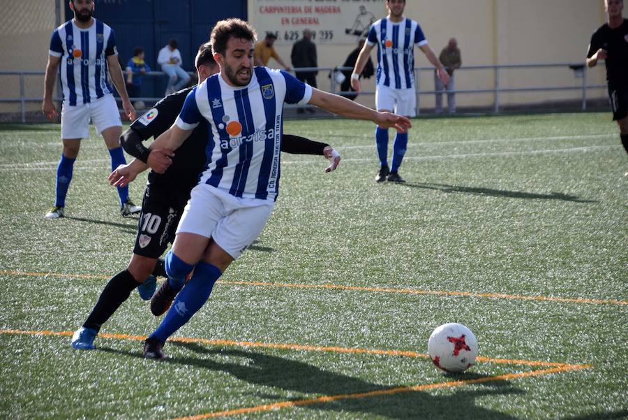 El Linares se marchó de vacío del Miguel Moranto, al caer con justicia por 2-1, cuando ya se firmaba el reparto de puntos