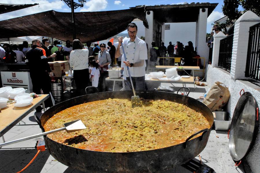 Más de un centenar y medio de deportistas de Granada y otros lugares han recorrido con sus bicicletas de montaña 40 kilómetros por zonas con un desnivel superior a los 1.000 metros