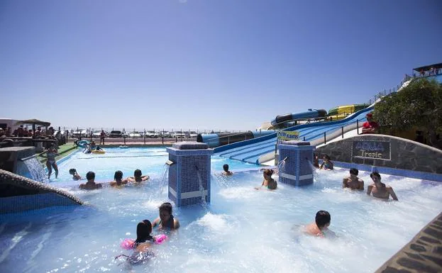 Una de las piscinas del parque acuático Aquatropic. 