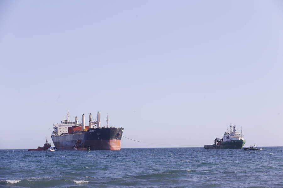 El carguero que se incendió en las costas canarias ha permanecido siete meses en Motril, donde se ha realizado su descarga, y ya se dirige a Turquía para ser vendido como chatarra 