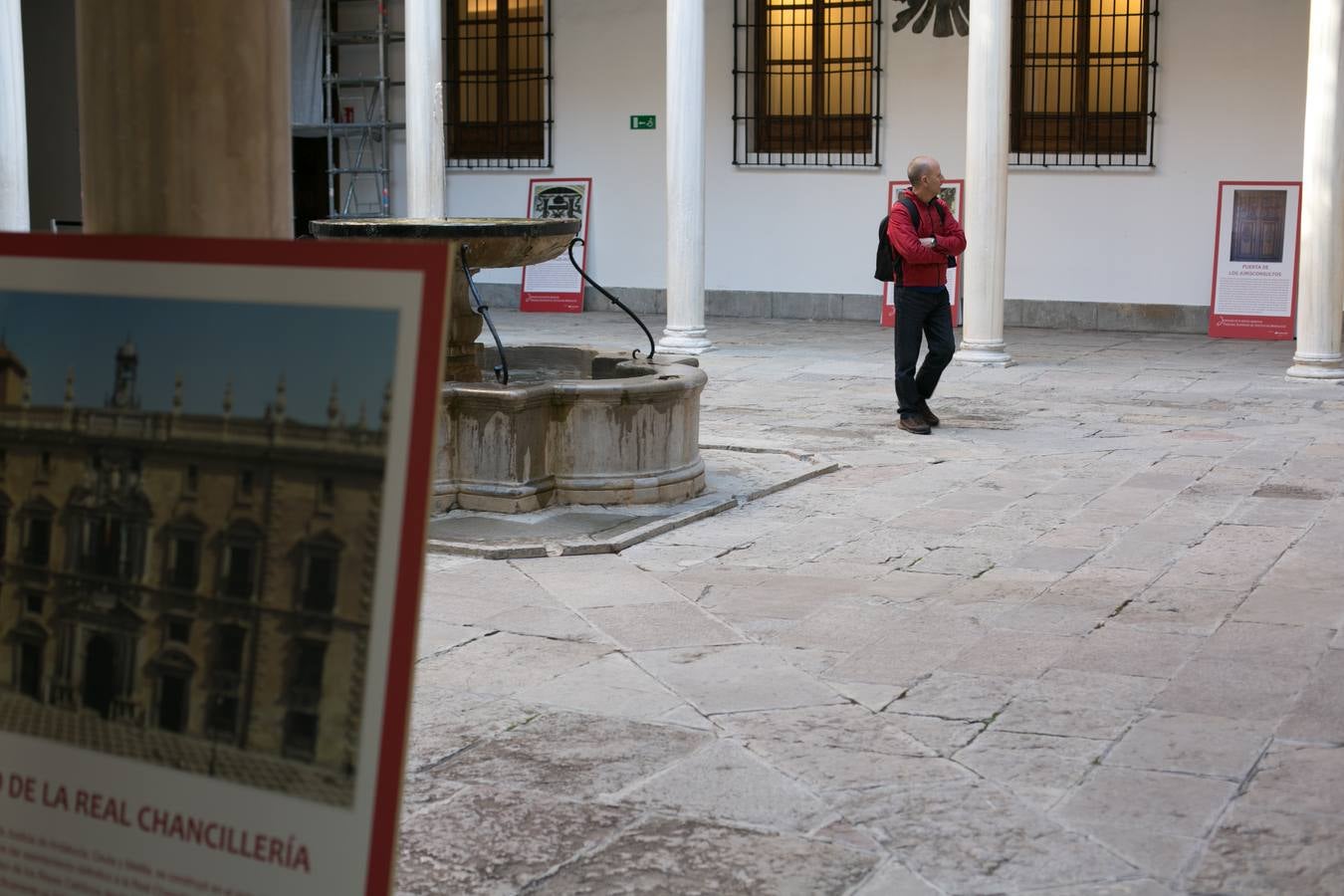 Cientos de granadinos participan en la multitud de actos gratuitos con motivo del Día de los Monumentos