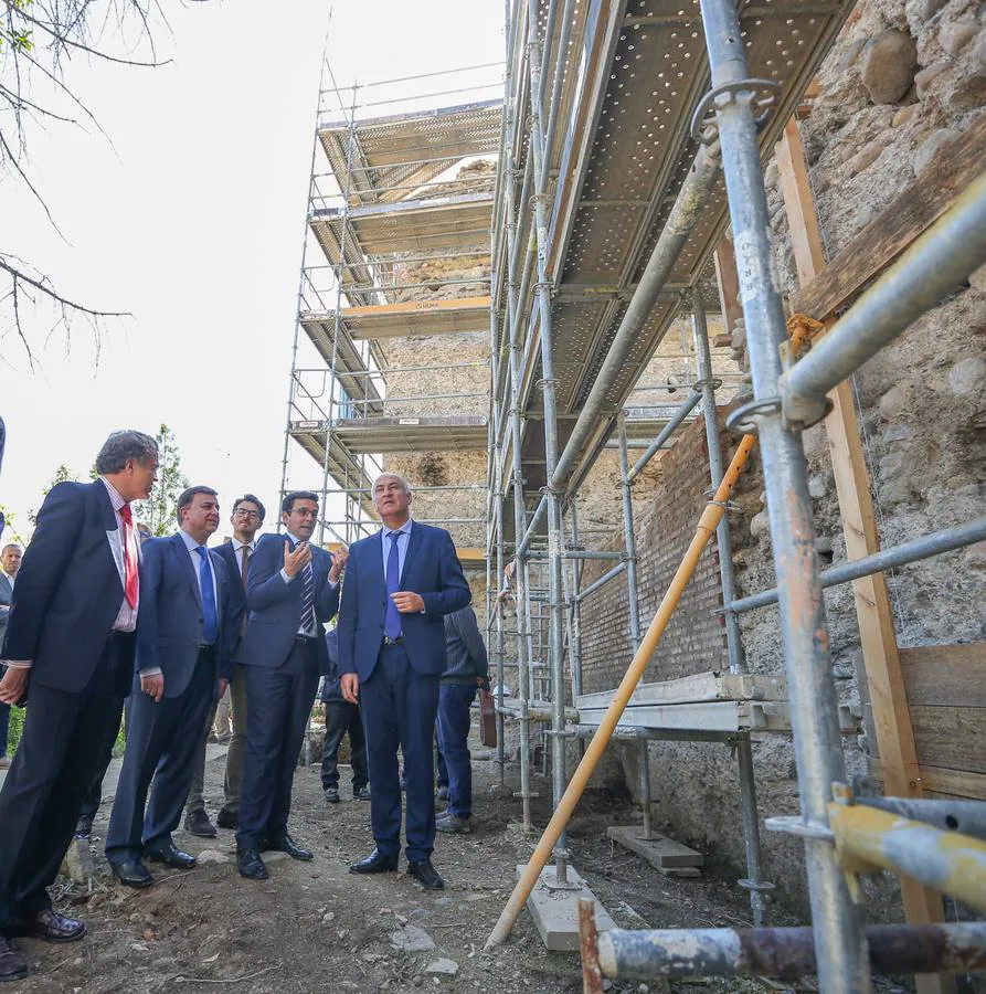 El alcalde compromete al Gobierno y la Alhambra para terminar el proyecto ideado hace veinte años y paralizado hace tres