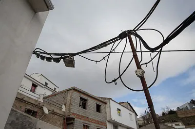 El problema de lso enganches. Los okupas del Albaicín suelen aprovechar la red eléctrica para engancharse de forma ilegal.
