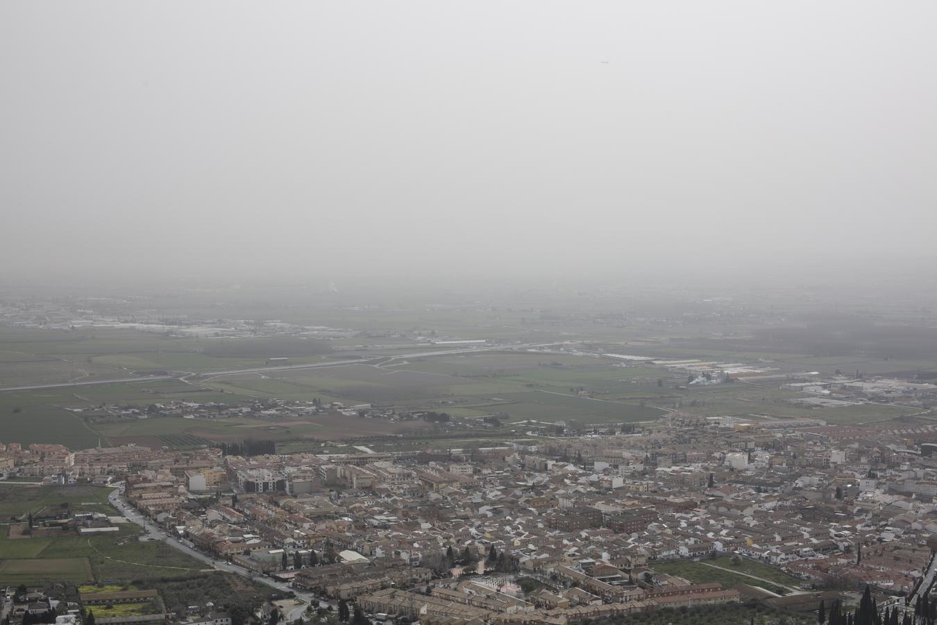 El pasado año, otra lluvia de barro tuvo lugar en Andalucía, dejando estas imágenes en Granada