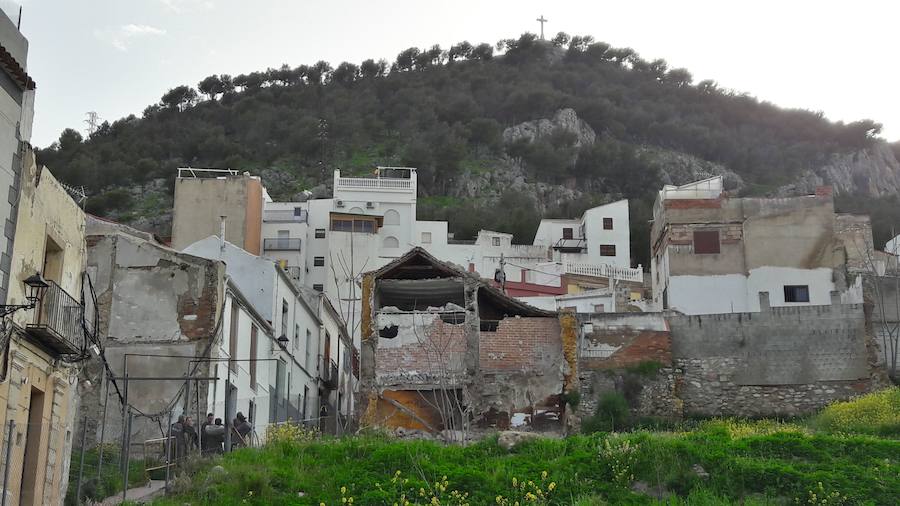 Los últimos derrumbes han puesto en evidencia una realidad que viene de décadas atrás. Históricos luchadores del movimiento vecinal hablan de más de 20 años de incumplimientos