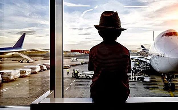 Un niño de 12 años pelea con su madre, le roba la tarjeta, vuela a Bali y pasa cuatro noches en un hotel de lujo