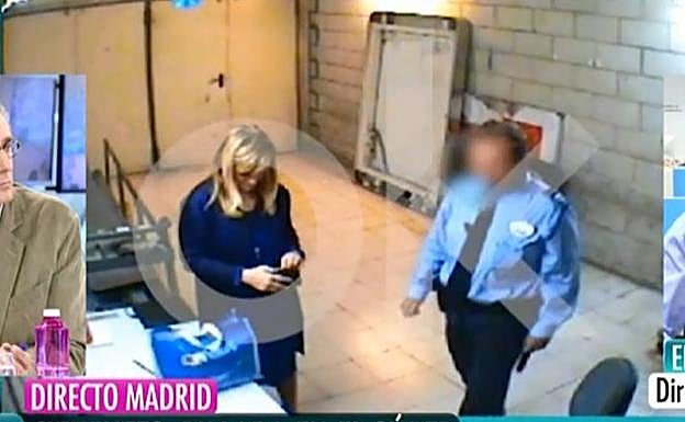 Pillan a Cristina Cifuentes robando cremas anti-edad en un supermercado Eroski en 2011