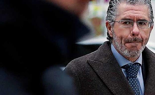 Granados sobre la renuncia de Cifuentes: «Si buscas venganza, cava dos fosas»