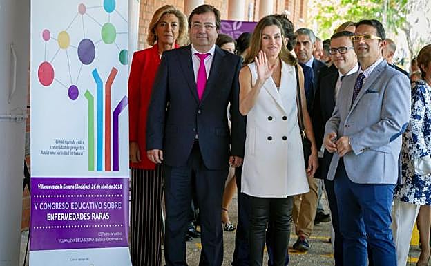 Asombro por el conjunto de la reina Letizia: dos famosas marcas para primavera