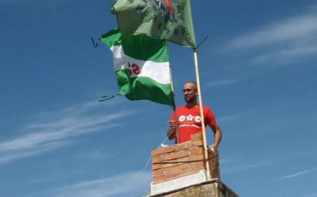 El SAT desafía a la Justicia y ocupa de nuevo el cerro del Aguardentero